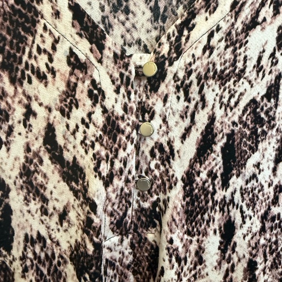 Ellen Tracy Snake Skin Pattern Blouse - Picture 5 of 5
